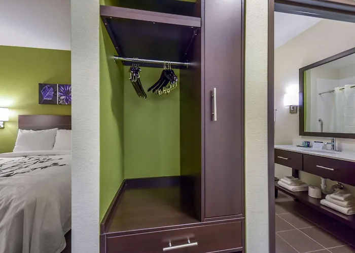 Sleep & Worth - Fossil Creek Hotel 4*