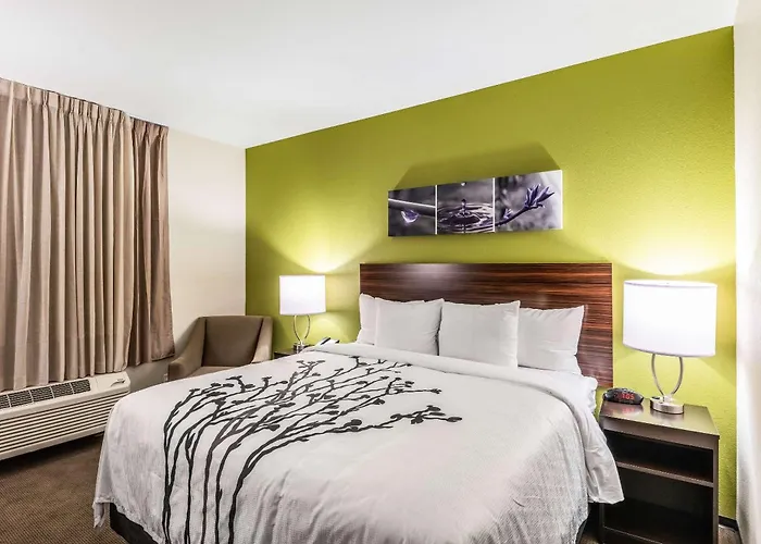 Sleep & Worth - Fossil Creek Hotel