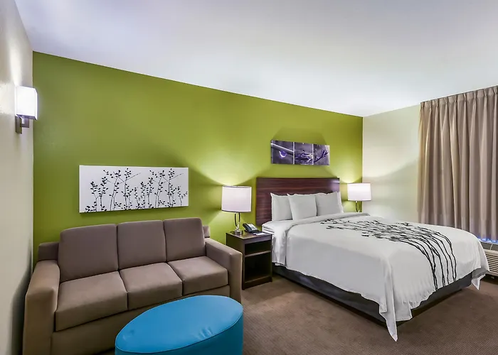 Sleep & Worth - Fossil Creek Hotel Fort Worth